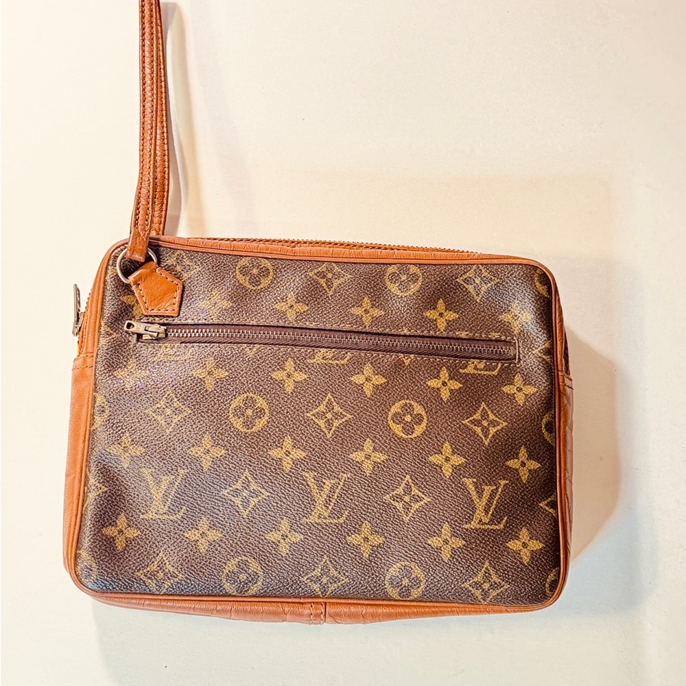 Louis Vuitton Monogram Men's Zip Document Case Clutch with Hand Strap - Picture 3 of 15